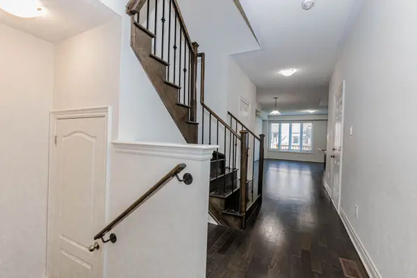 462 Sheaffe PL, Milton, ON L9E 1K1