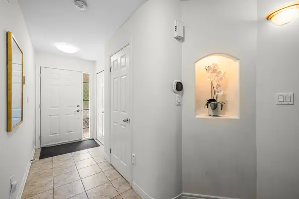 8A Hainer ST, St. Catharines, ON L2S 1M4