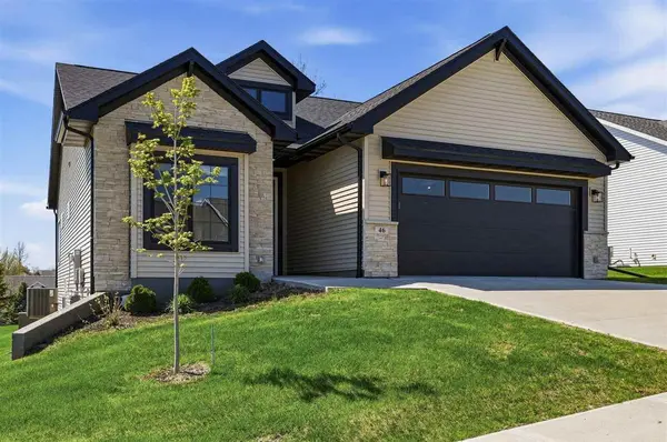 46 Pinnacle Lane, Tiffin, IA 52340