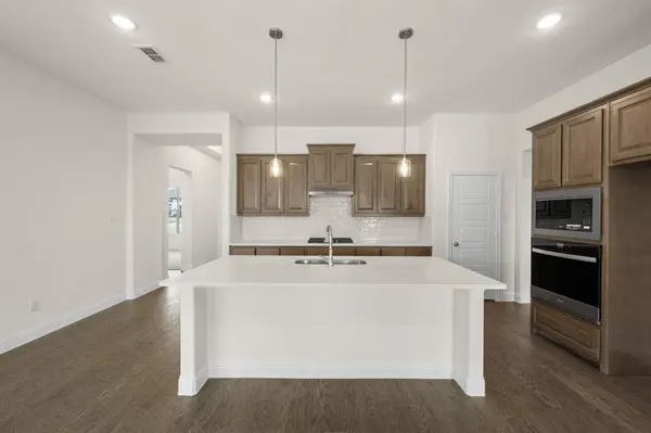 1813 Golden Meadow Court, Cleburne, TX 76033