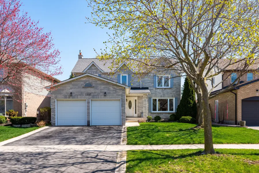2185 Vista DR, Burlington, ON L7M 3N7