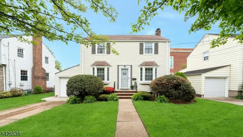 17 Brookdale Rd, Bloomfield Twp., NJ 07003