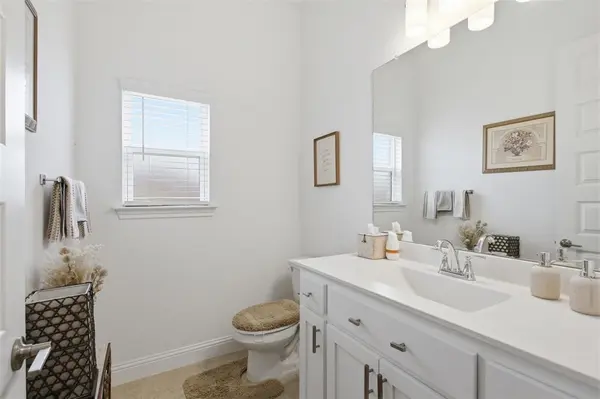 6008 Glenwood Drive, Joshua, TX 76058