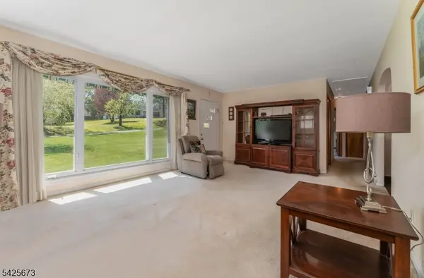 152 Park Ln, Milford Boro, NJ 08848