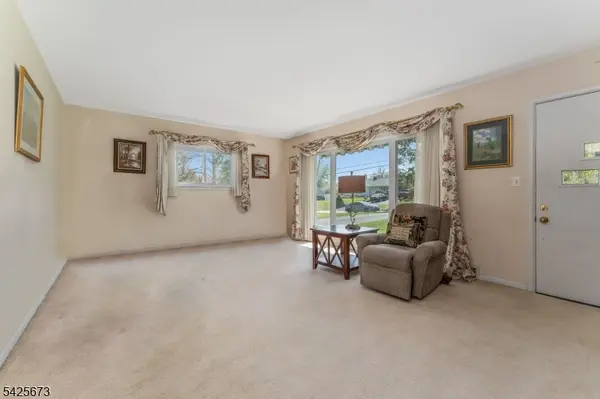 152 Park Ln, Milford Boro, NJ 08848