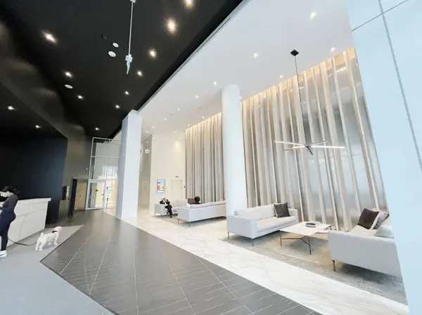 3900 Confederation Pkwy E #4705, Mississauga, ON L5B 0M3