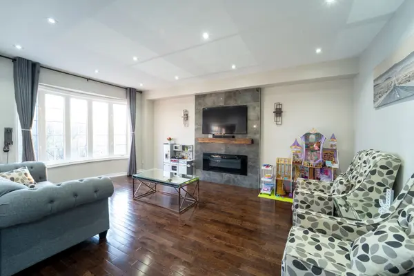 67 Gorevale DR, Brampton, ON L6P 2H2