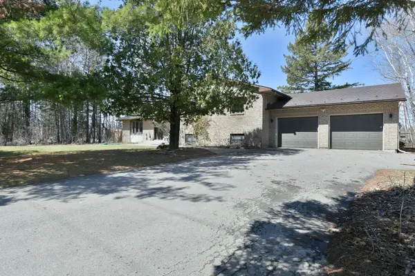 6372 Rothbourne RD, Carp - Huntley Ward, ON K0A 1L0