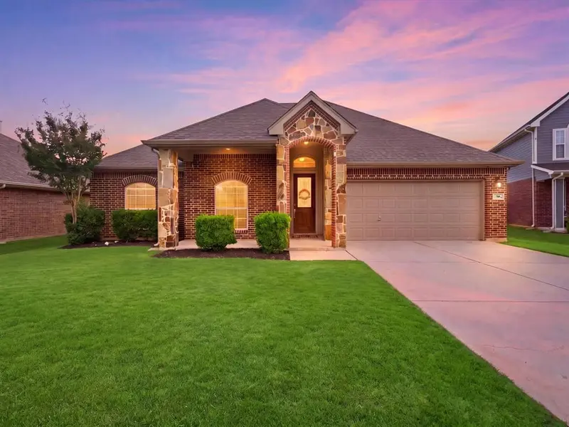 708 Date Court, Burleson, TX 76028