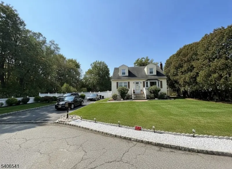 63 Grant Ave, East Hanover Twp., NJ 07936