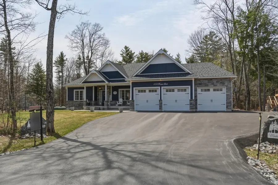 1104 Xavier ST, Gravenhurst, ON P0E 1G0