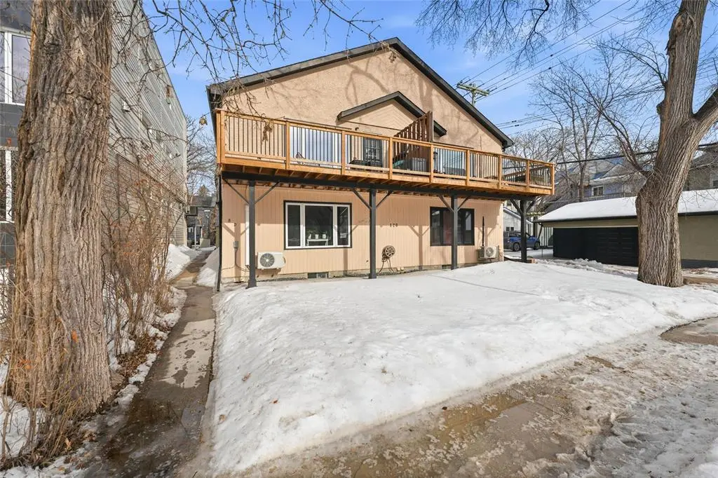 120 Wilmot PL, Winnipeg, MB R3L 2K1