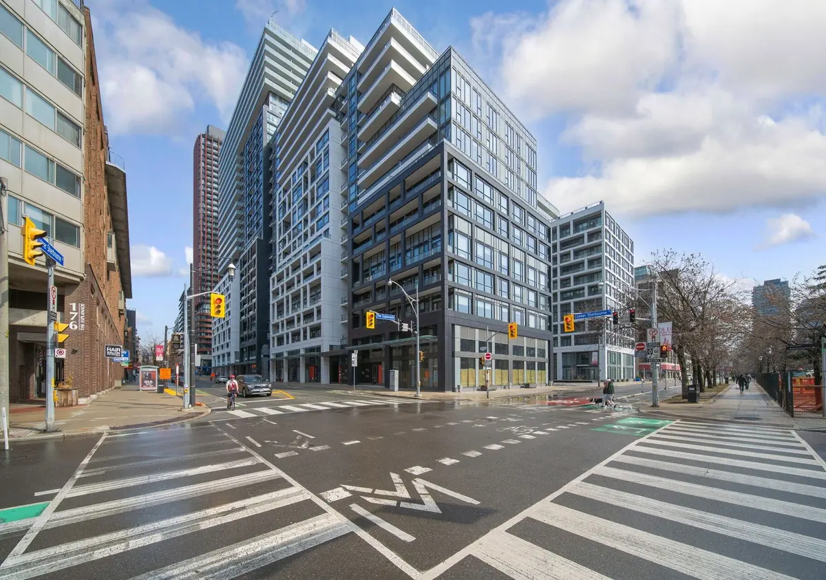 121 Lower Sherbourne ST S #233, Toronto C08, ON M5A 1E7