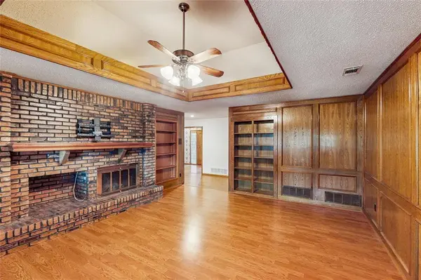 917 Hillside Drive, Copper Canyon, TX 75077