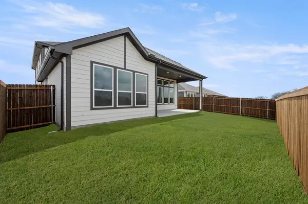 1729 Nesting Robin Lane, Denton, TX 76249