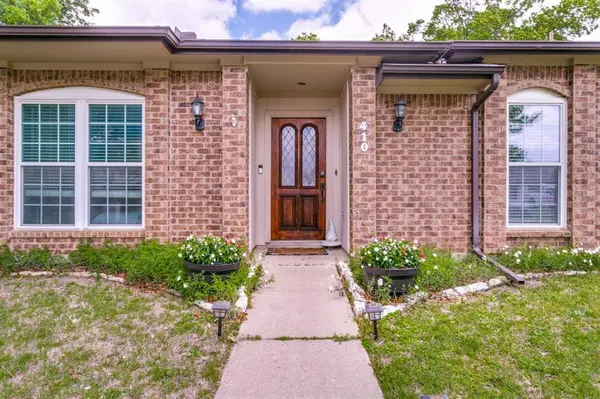 410 Cozby Avenue, Coppell, TX 75019