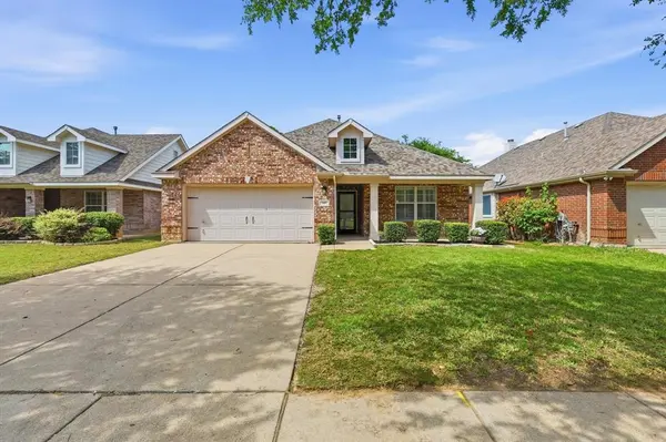609 Darlington Trail, Fort Worth, TX 76131