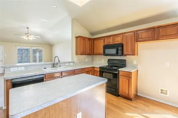 6717 Dream Dust Drive, North Richland Hills, TX 76180