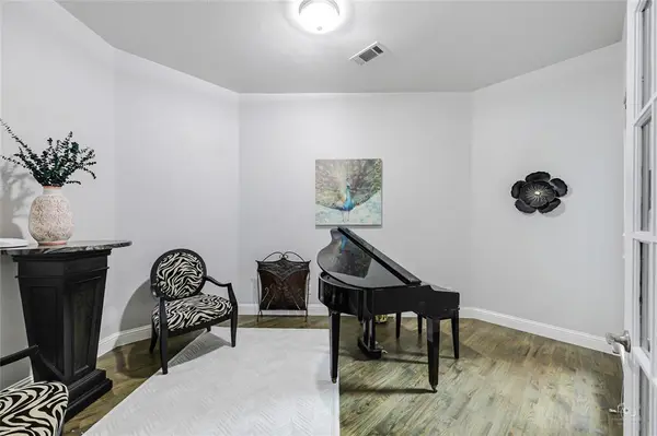 10302 Broadmoor Lane, Rowlett, TX 75089