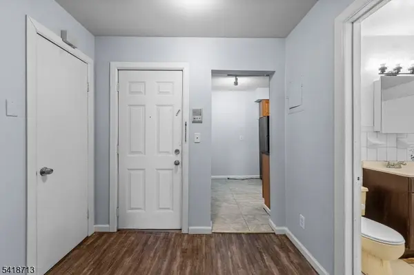 250 Clendenny Ave #4, Jersey City, NJ 07304