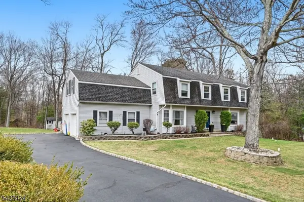 6 Robin Dr, Jefferson Twp., NJ 07438