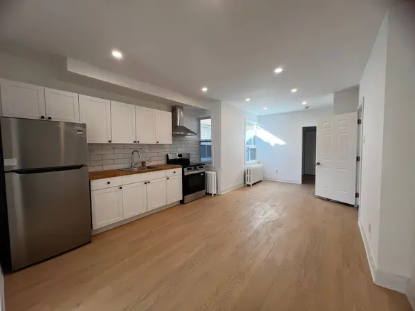 804A St Clair AVE W #101, Toronto C03, ON M6C 1B6