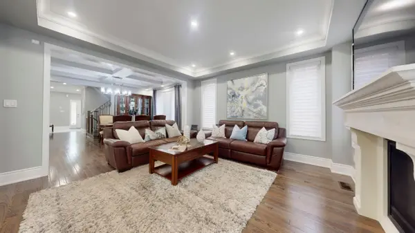 7 Fitzmaurice DR, Vaughan, ON L6A 4X7