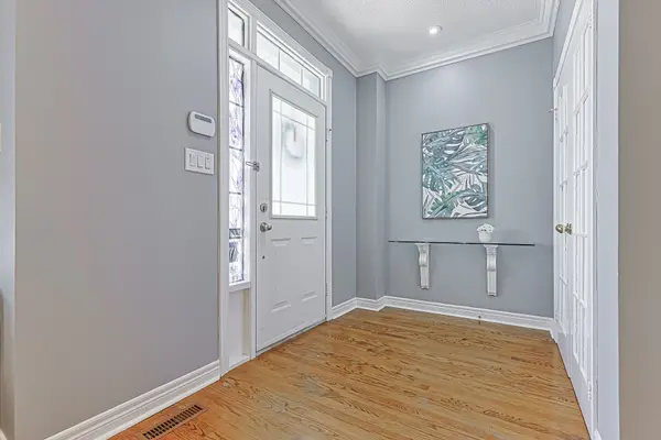 15 Queens Plate DR, Markham, ON L6C 2A9