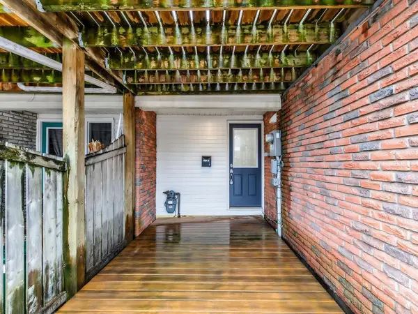 59 Scott CRES #Upper Main, Barrie, ON L4N 4W2