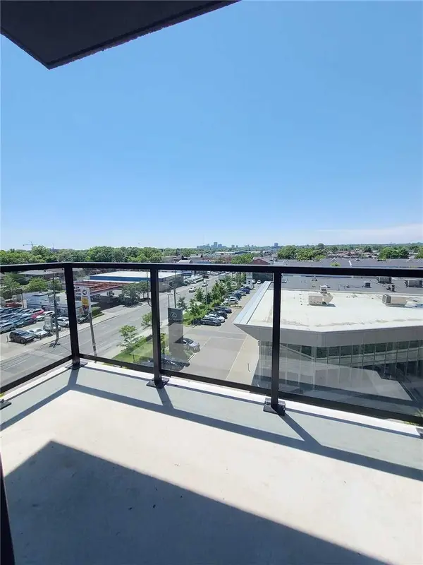 2300 St.Clair AVE W #601, Toronto W02, ON M6N 0B3