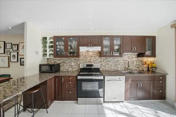 1055 Dundas ST E #167, Mississauga, ON L4Y 3X6