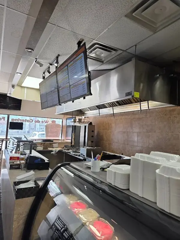 1900 Lakeshore RD W, Mississauga, ON L5J 1J7