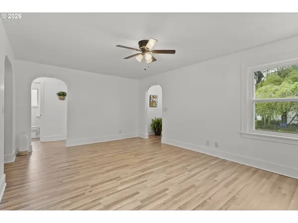 1346 NW COUCH ST, Camas, WA 98607