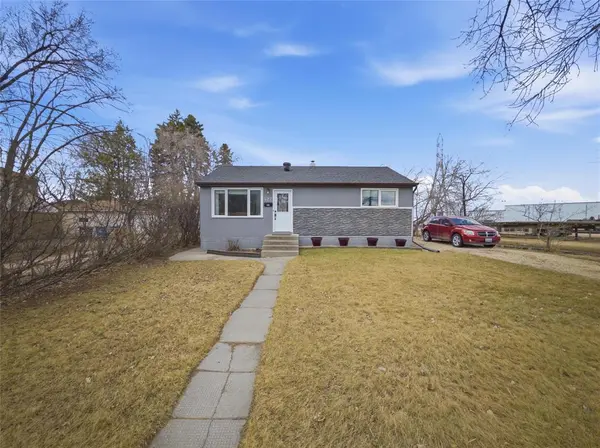 427 Deschambault ST, Winnipeg, MB R2H 0K2