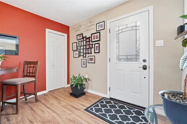 427 Deschambault ST, Winnipeg, MB R2H 0K2