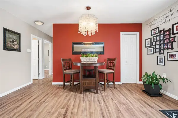 427 Deschambault ST, Winnipeg, MB R2H 0K2