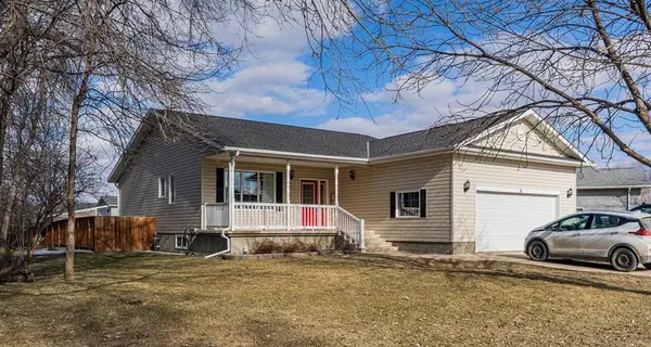 8 Prout DR, Portage La Prairie, MB R1N 3N4