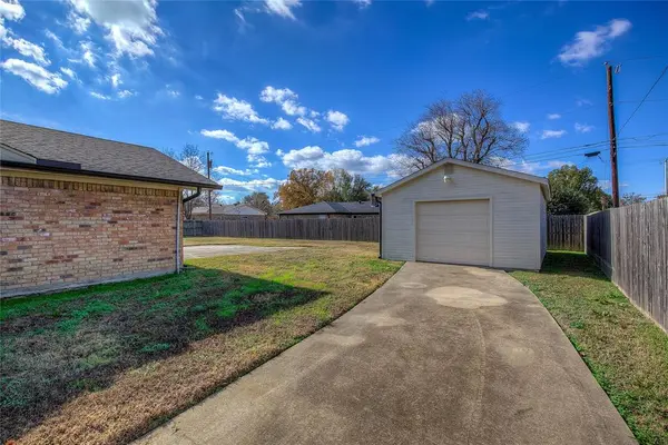 209 Myndi Circle, Sulphur Springs, TX 75482