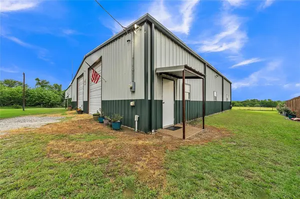 925 Jennings Lane, Azle, TX 76020