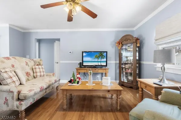 34 Northwestern Trl, Hopatcong Boro, NJ 07843