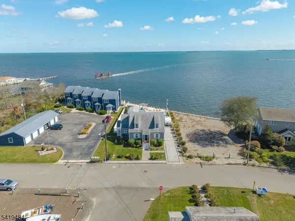 14 Vessel Rd, Ocean Twp., NJ 08758