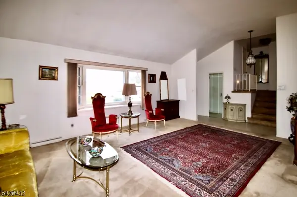 5-22 Dorothy St, Fair Lawn Boro, NJ 07410