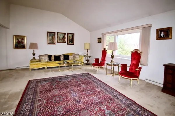 5-22 Dorothy St, Fair Lawn Boro, NJ 07410