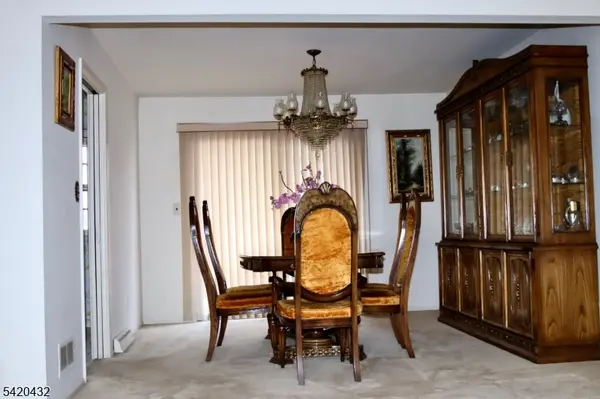 5-22 Dorothy St, Fair Lawn Boro, NJ 07410