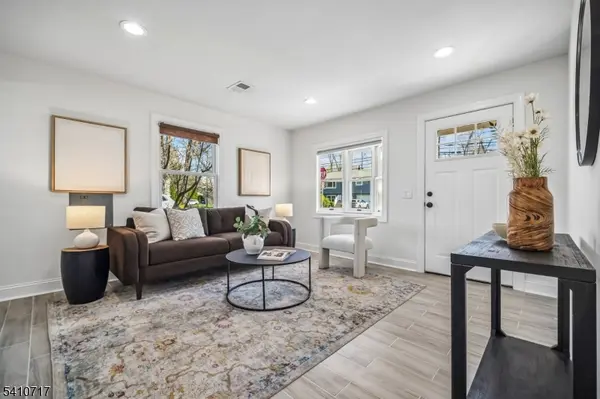 126 Greenbrook Rd, Green Brook Twp., NJ 08812