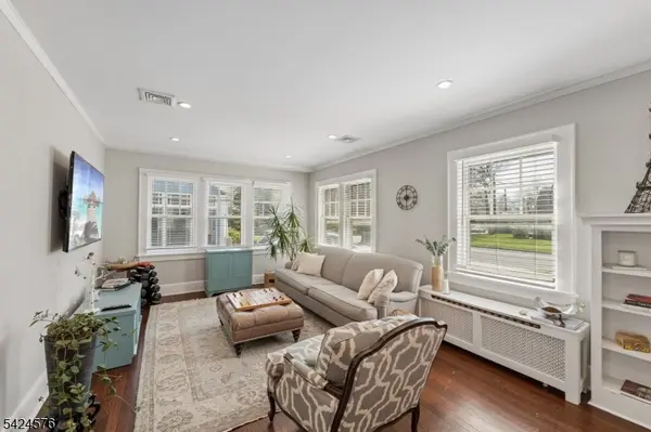 582 Sherwood Pkwy, Westfield Town, NJ 07090