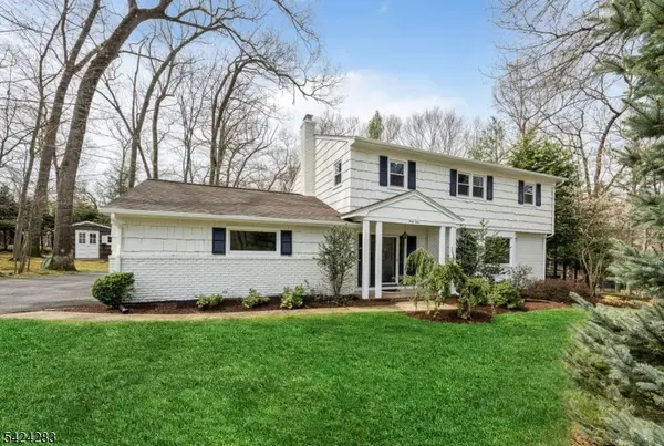 44 Deerfield Ter, Mahwah Twp., NJ 07430