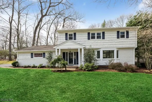 44 Deerfield Ter, Mahwah Twp., NJ 07430