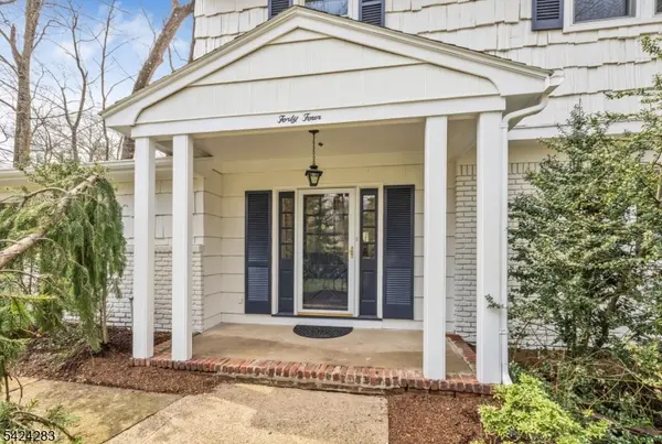 44 Deerfield Ter, Mahwah Twp., NJ 07430