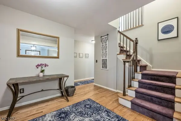 32 Schirra Dr, Wanaque Boro, NJ 07465